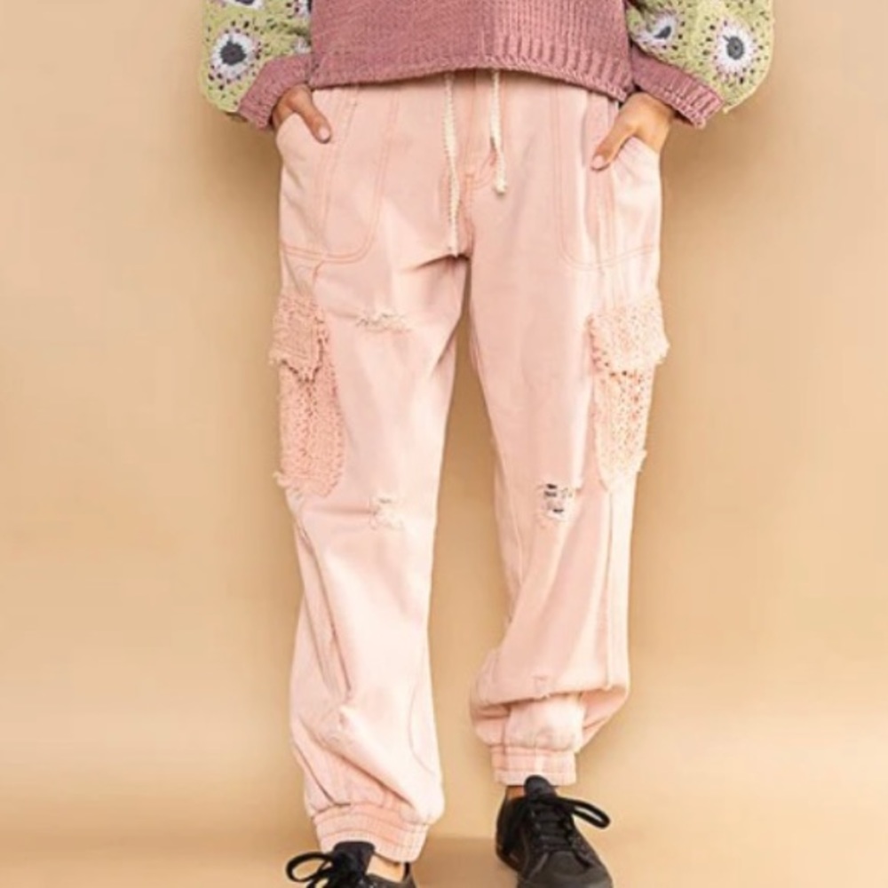 POL pink denim joggers distressed crochet lace pockets cargo NWT - Picture 2 of 4